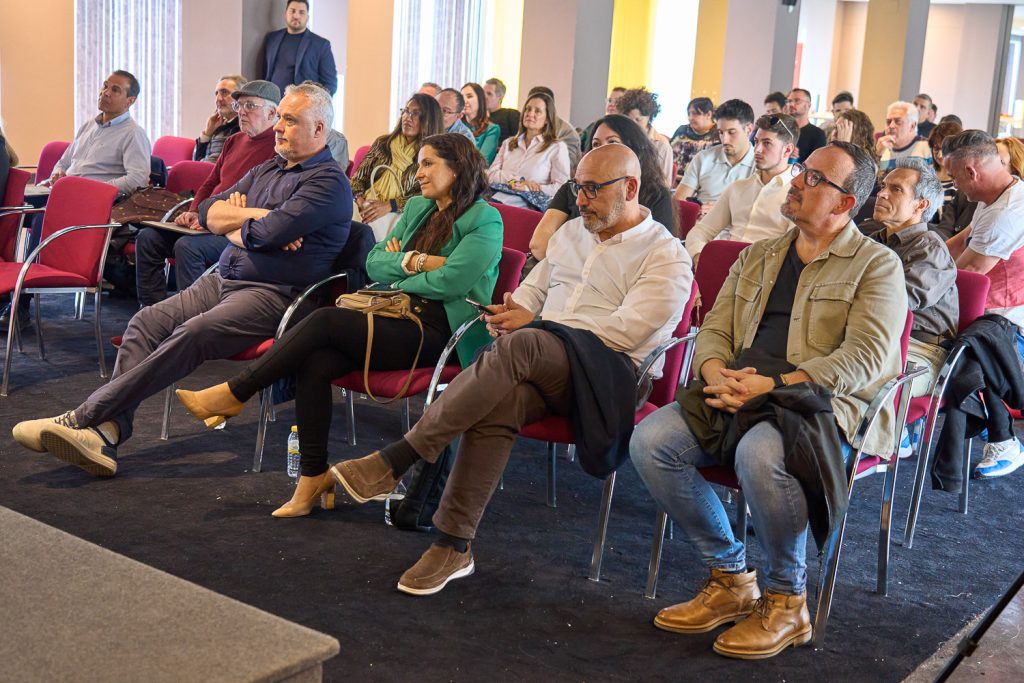 Foto del público que asistió a la jornada en el Museo del Calzado
